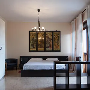 https://santa-croce-rome.it-romehotels.com